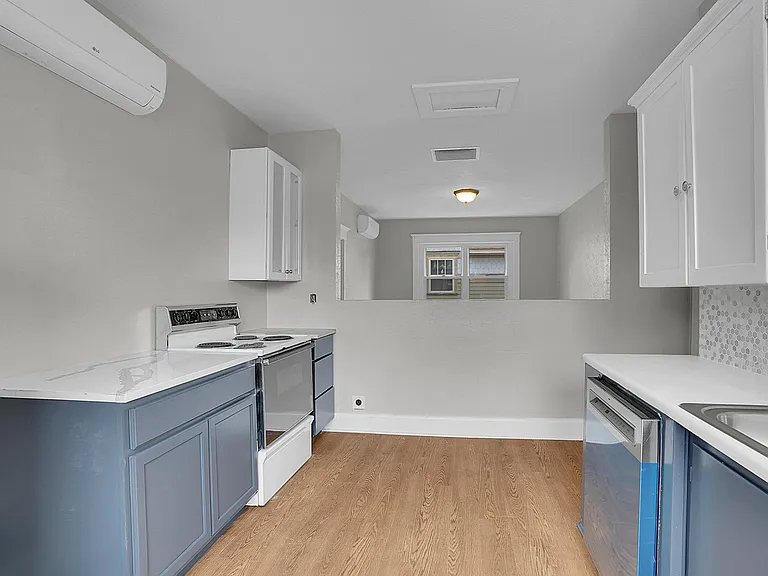 812 5th Ave #3 — Photo 5