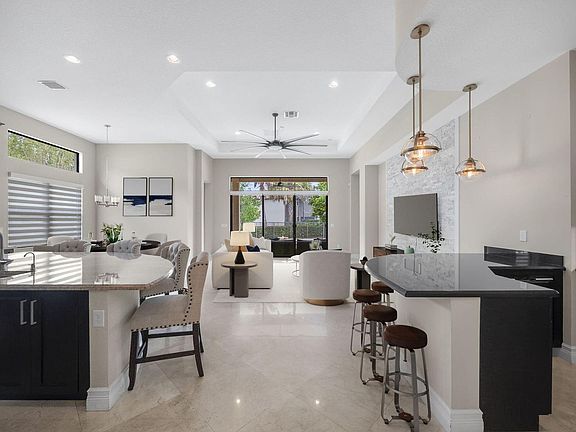 5th image of 9931 Bozzano Dr