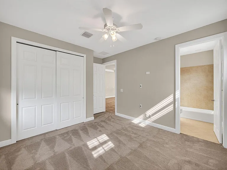 12054 Aviles Circle Palm — Photo 32