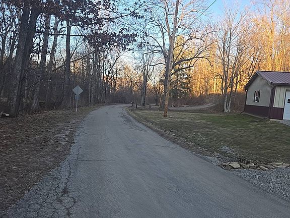 4th image of 1469 Edgington Rd