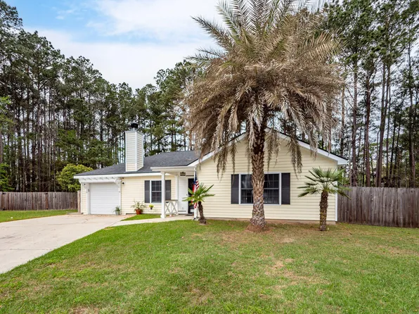 1201 Raptor Dr, Hanahan, SC 29410