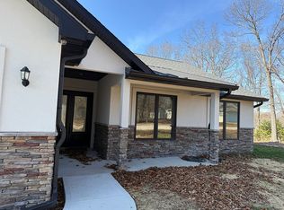 89 Westminster Pl, Sunrise Beach, MO 65079