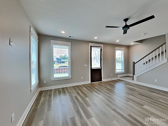 2nd image of 167 Oasis Dr