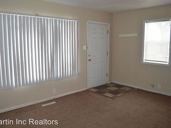3rd image of 316 Elaine Dr
