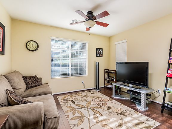 4th image of 9509 N 185th Ln