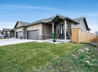 304 Horizon Ln, Chatham Kent, ON N7L0C2