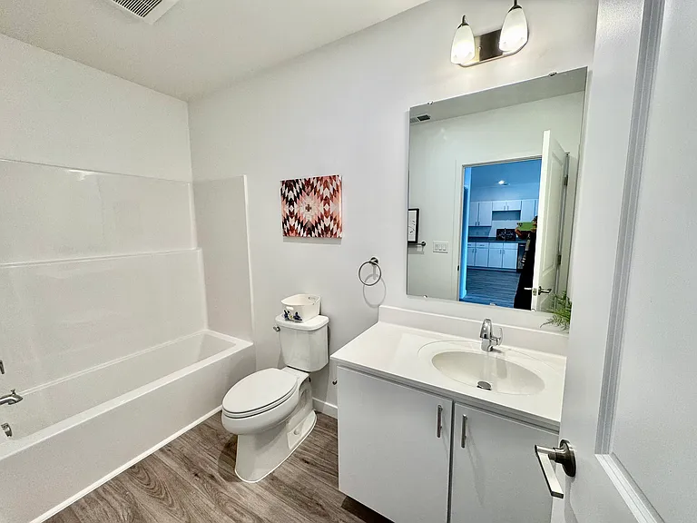 915 N Broad St #605 — Photo 11