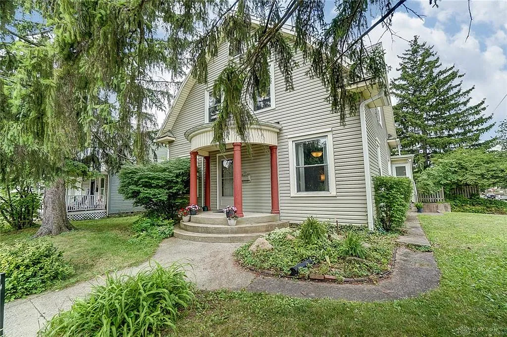 1027 Garfield Ave photo 1