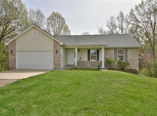 22811 Fall Meadows Cir, Warrenton, MO 63383