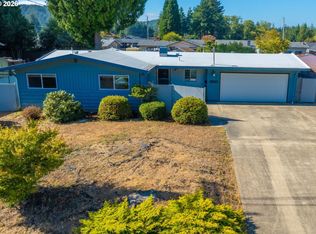 2800 Ridgeway Dr, Reedsport, OR 97467