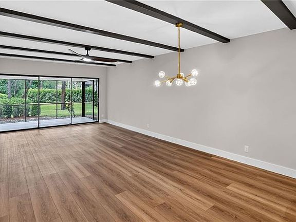 4th image of 1826 Kings Lake BLVD #101