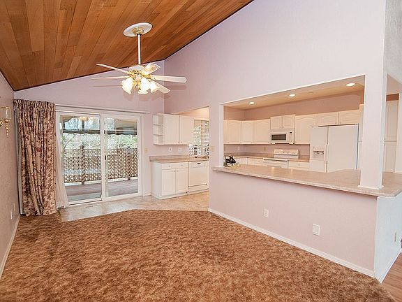 5th image of 219 Orchard Way