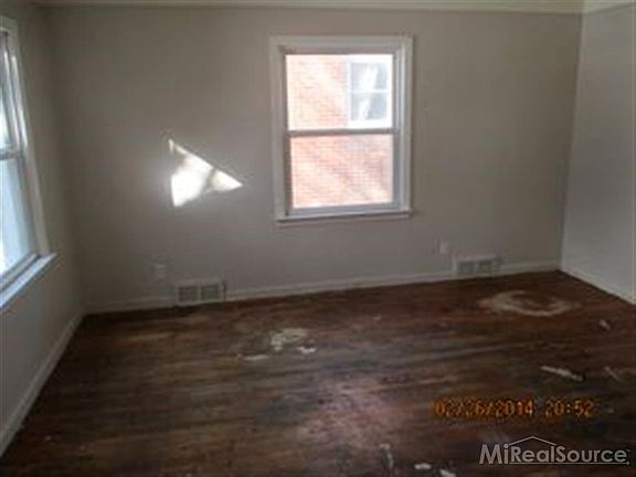 5th image of 16827 Bringard Dr