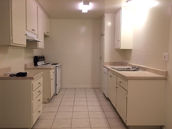 3rd image of 2573-77 E Price Dr #2575
