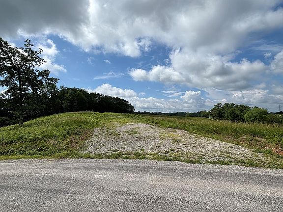 4th image of 52 Deemer Rd