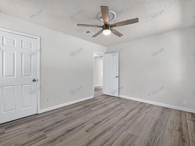 1901 Knoxville Dr — Photo 15