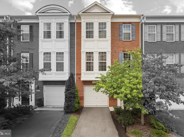 6255 Casdin Dr, Alexandria, VA 22310
