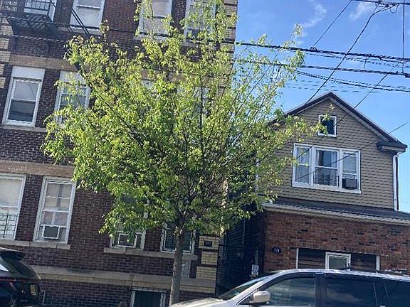 2nd image of 131-133 Delancy St