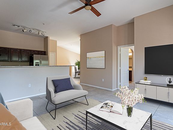 4th image of 18250 N 32nd Street #1019
