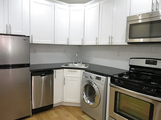 Rented by Bohemia Realty Group | media 12