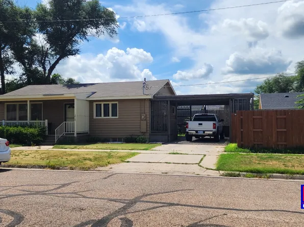 1012 E Pine St, Garden City, KS 67846