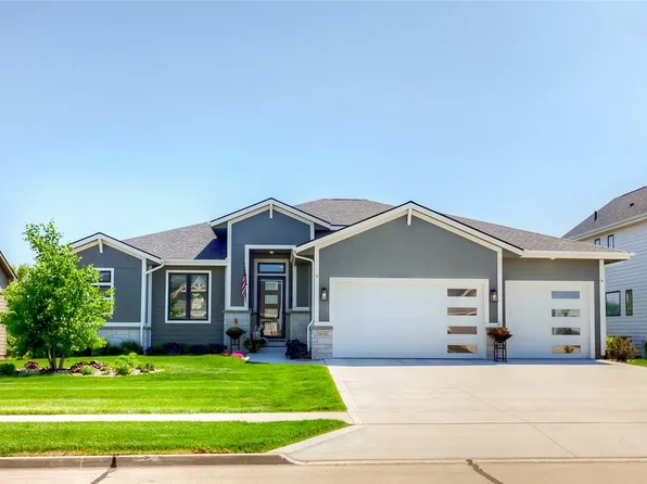 16116 Goodman Ct, Urbandale, IA 50323
