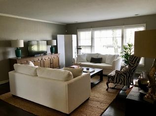 11108 Oak St, Kansas City, MO 64114