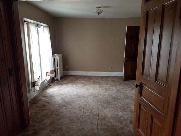 3rd image of 435 E Centerway APT 3