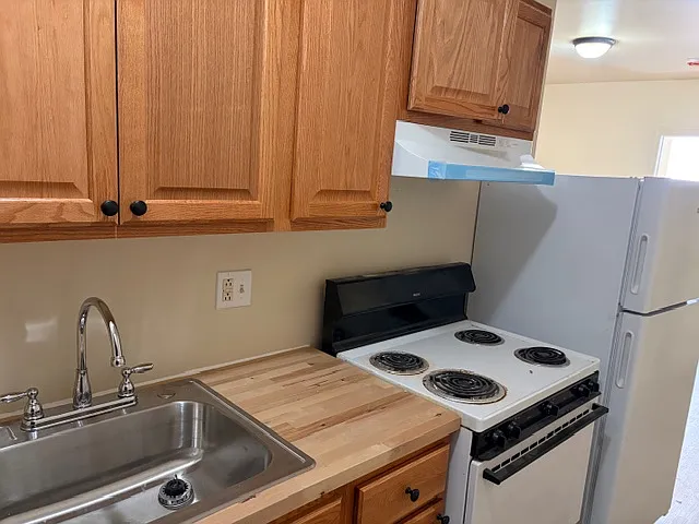 1100 W 3rd St #2MID — Photo 9