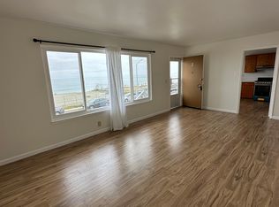 305 Esplanade Ave APT 2, Pacifica, CA 94044