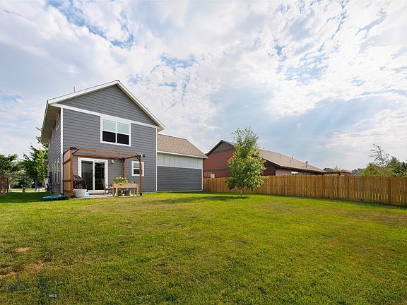 3rd image of 4483 Glenwood Dr