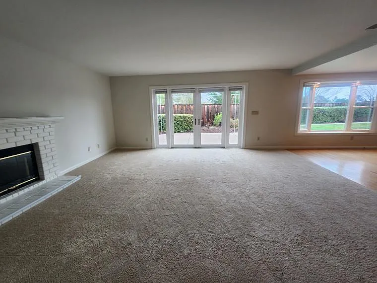 232 Chatham Ter — Photo 11