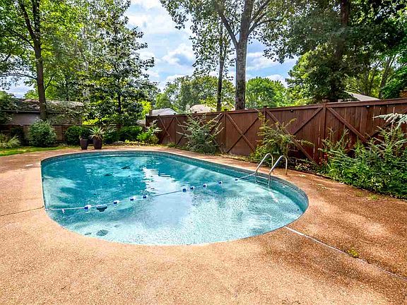 4th image of 1377 Pecan Trees Dr