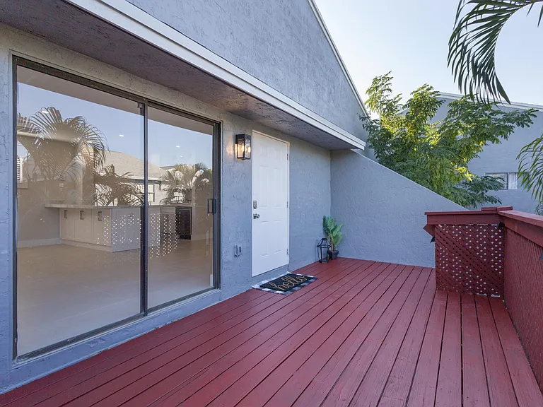 7 Crossings Cir — Photo 2
