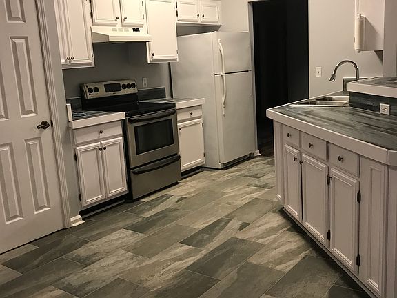 4th image of 10551 Otter Creek Dr