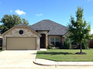 205 Donna Cir, Granbury, TX 76049