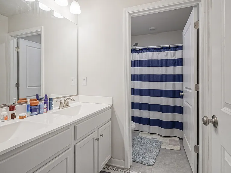 32 Westmont Dr #1 — Photo 7