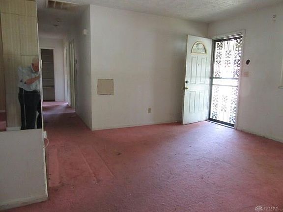 4th image of 4436 Blueberry Ave