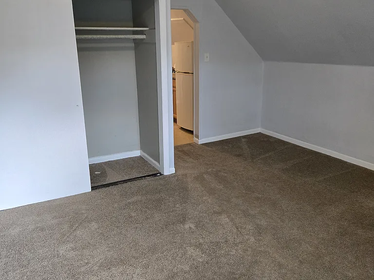 252 Woodford St #6 — Photo 8