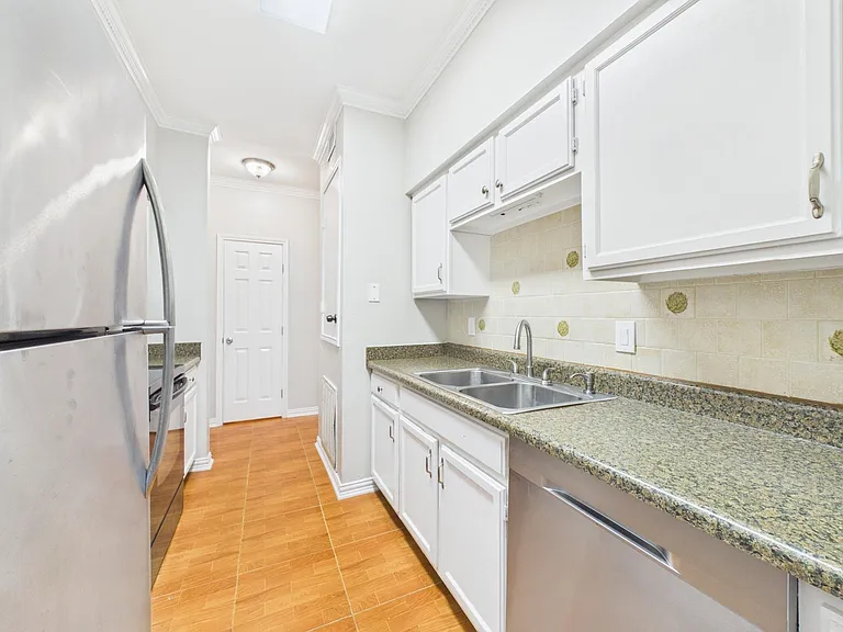 4001 Tanglewilde St #709 — Photo 7