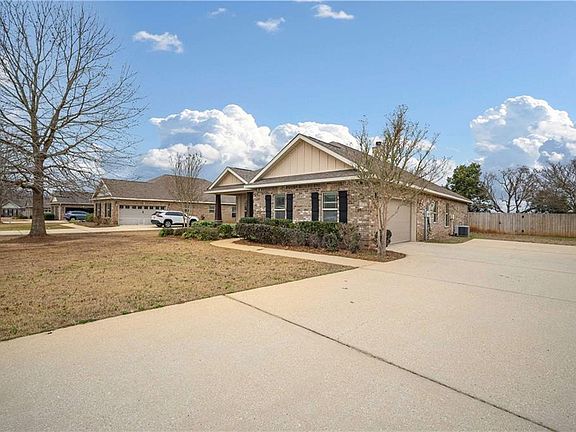 3rd image of 26783 Augustine Dr