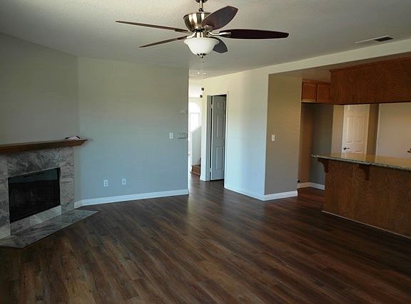 4th image of 22058 Meyler St