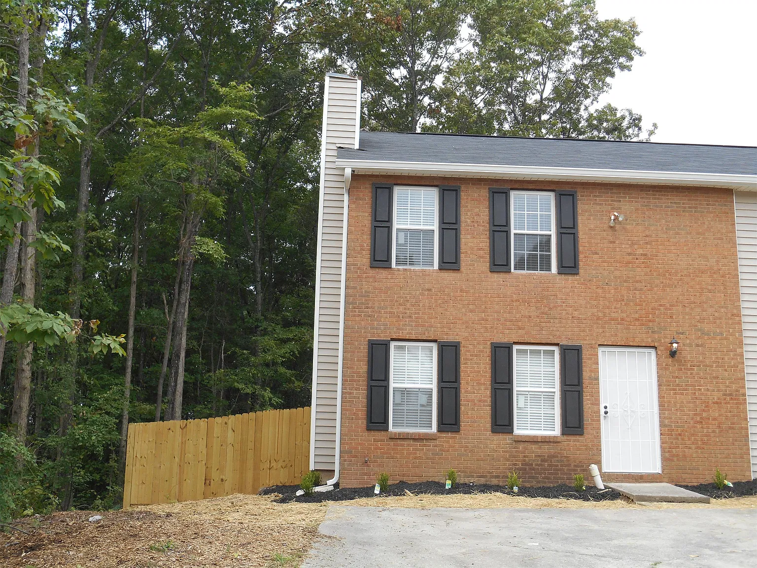 5565 Windwood Rd - 1 — Photo 2