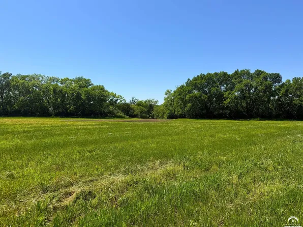 980 SE Stanley Rd, Tecumseh, KS 66542