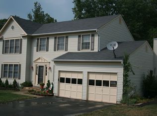 16 Willow Glen Ct, Stafford, VA 22554