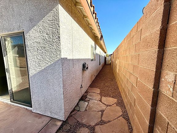 2nd image of 2455 Silver Blossom Ln