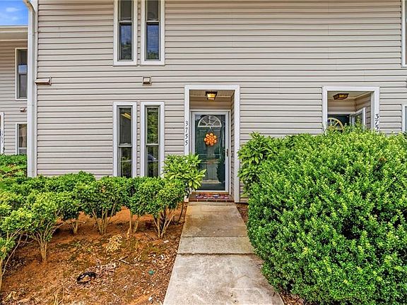 2nd image of 3755 Heathrow Dr