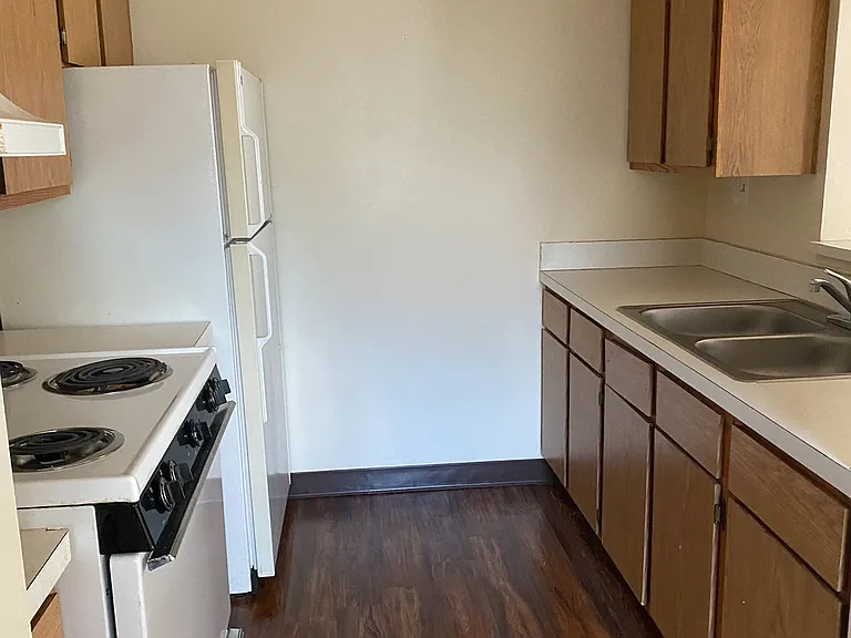 203 N Woodwind Dr — Photo 9