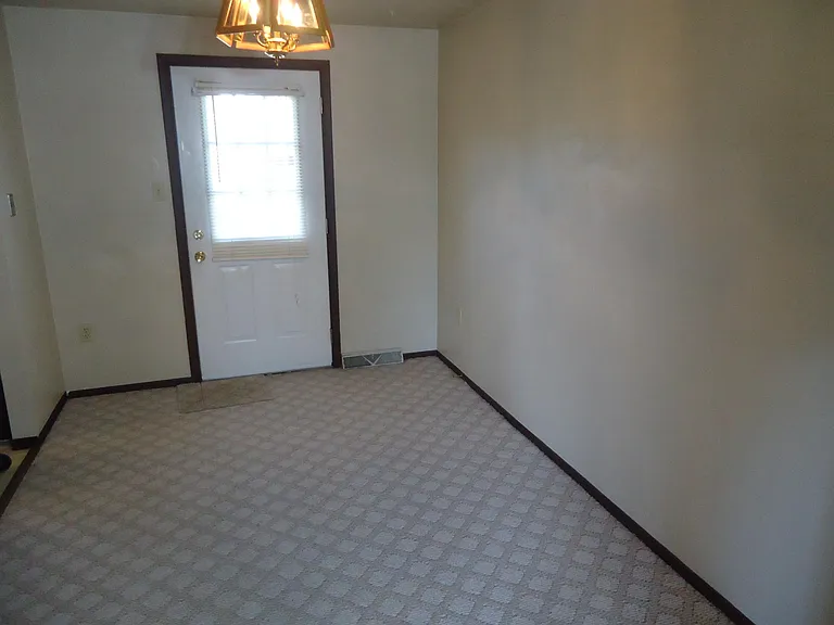 151 Saint Clair St — Photo 3