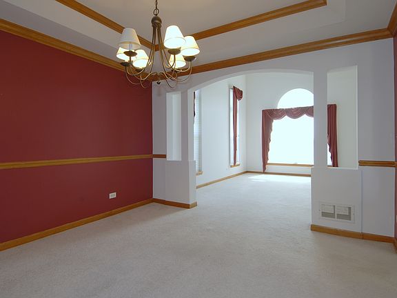 5th image of 1021 Asbury Dr